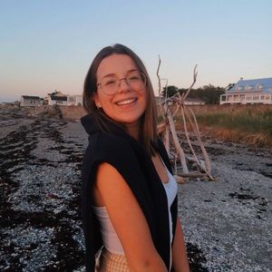 Meet your Posher, Juliette